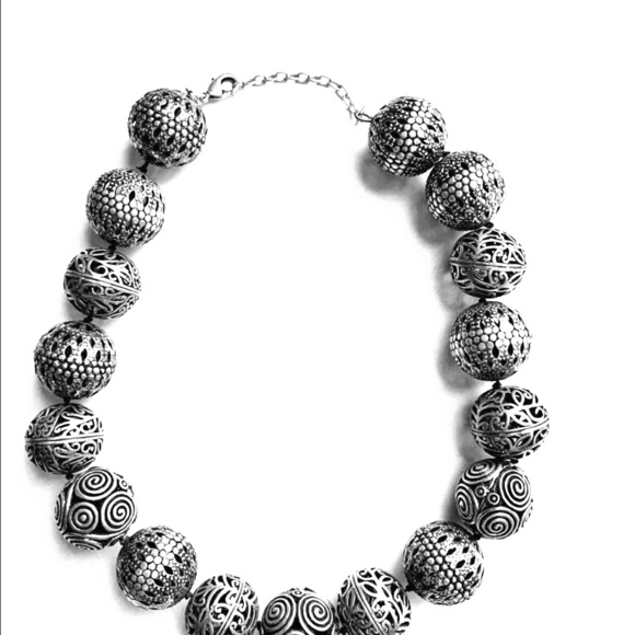 Chunky Silver Tone Necklace - Picture 1 of 4
